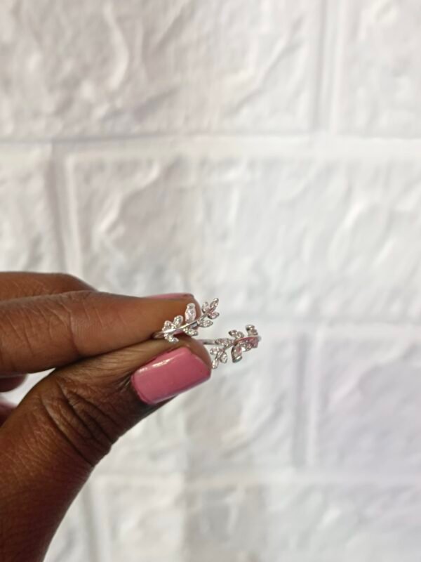 Leaf Adjustable Ring