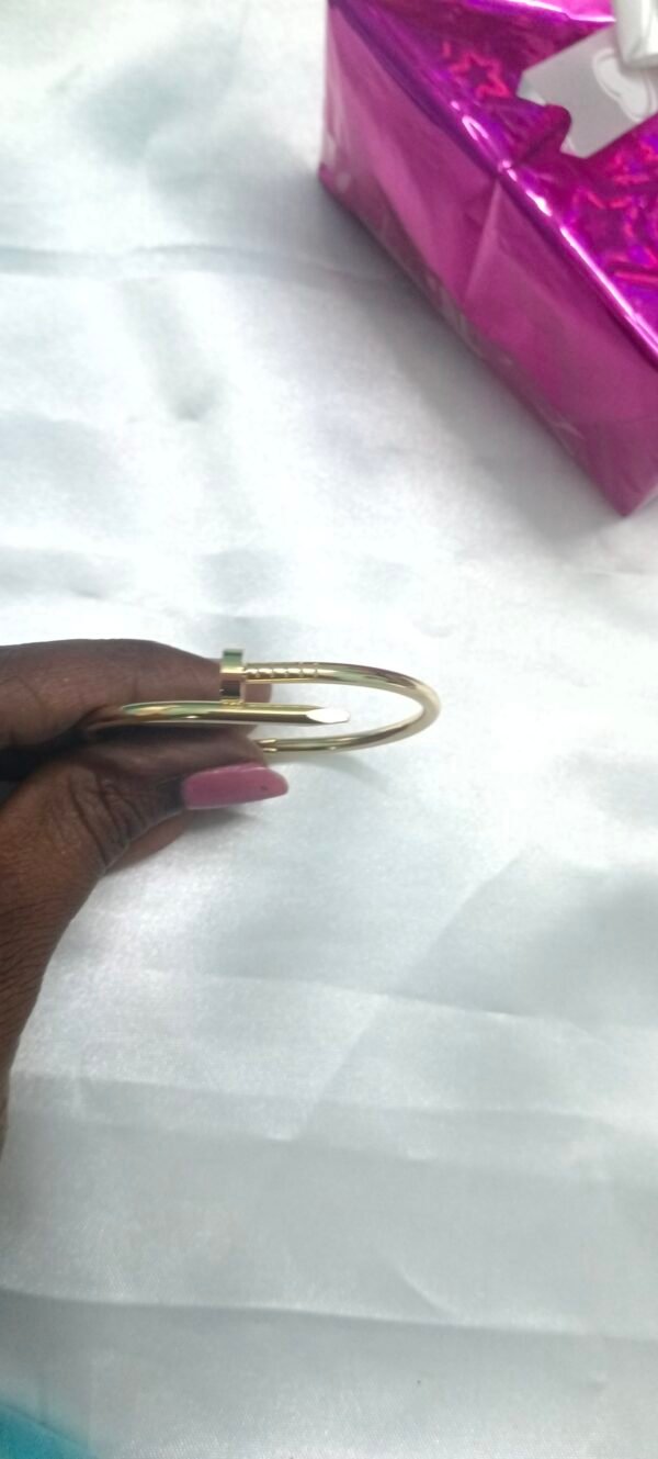 Royal 'N' Reesh Women's 18k Gold plated Trendy Closure Handcuff Bangle Kada Bracelet 1 - Regular Size - Image 6