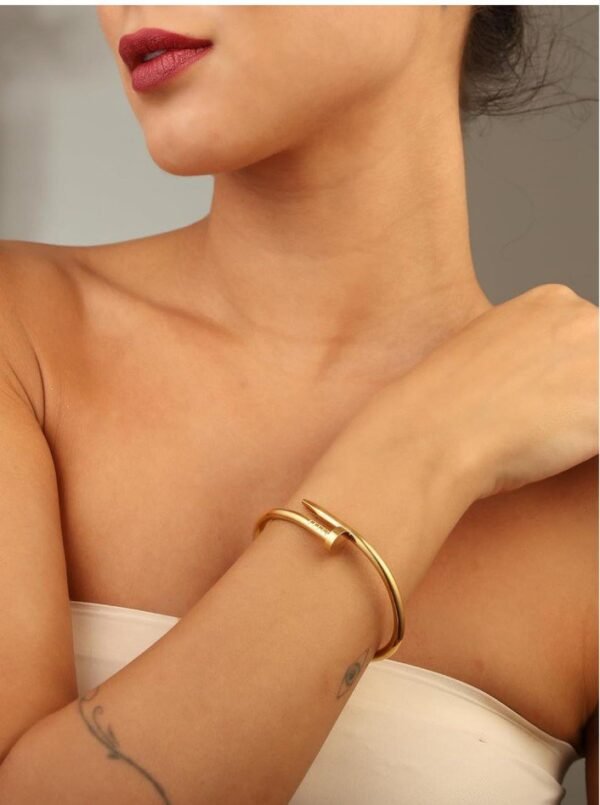 Royal 'N' Reesh Women's 18k Gold plated Trendy Closure Handcuff Bangle Kada Bracelet 1 - Regular Size